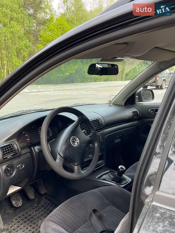 Универсал Volkswagen Passat 1999 в Киеве