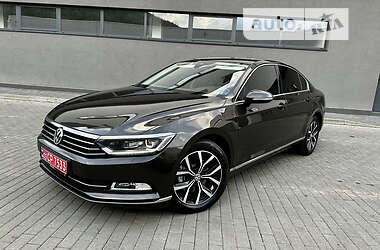 Седан Volkswagen Passat 2017 в Мукачевому