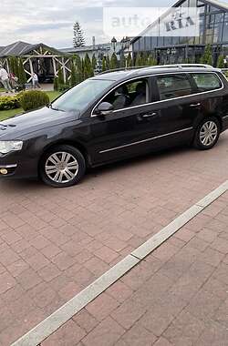 Универсал Volkswagen Passat 2009 в Стрые