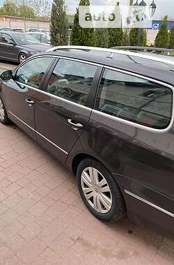 Универсал Volkswagen Passat 2009 в Стрые