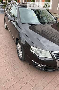 Универсал Volkswagen Passat 2009 в Стрые