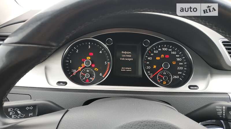 Универсал Volkswagen Passat 2011 в Овруче