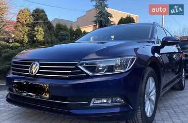 Универсал Volkswagen Passat 2017 в Запорожье