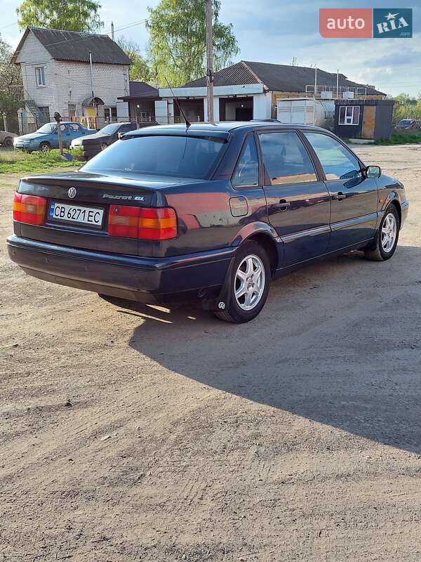 Седан Volkswagen Passat 1996 в Виннице