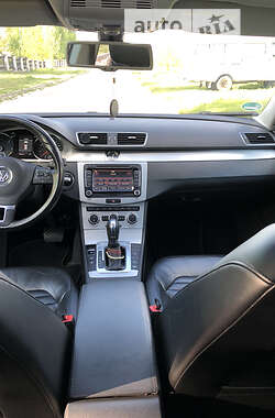 Универсал Volkswagen Passat 2013 в Вараше