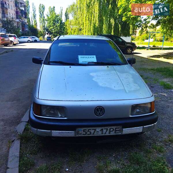 Седан Volkswagen Passat 1990 в Ужгороді