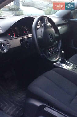 Седан Volkswagen Passat 2010 в Харькове