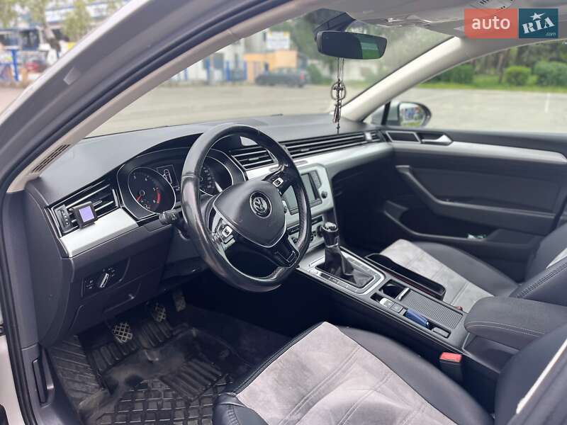 Универсал Volkswagen Passat 2016 в Ужгороде