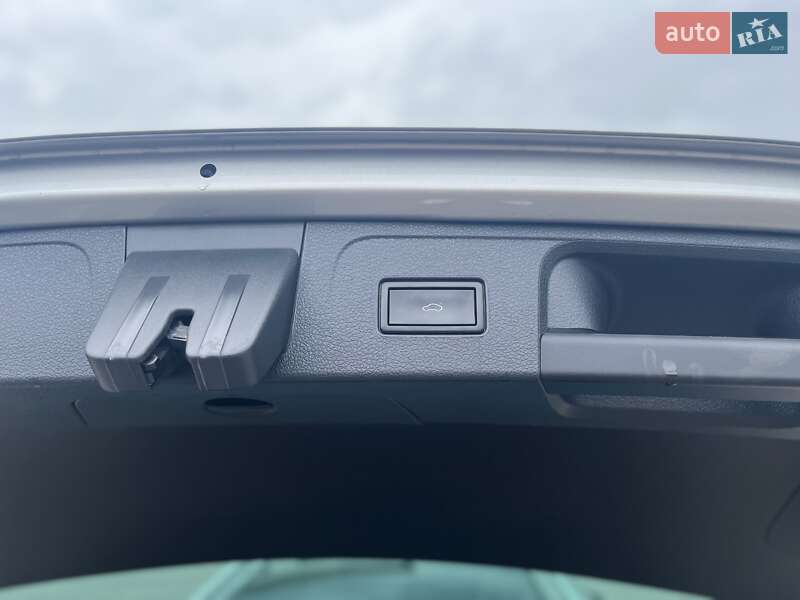 Универсал Volkswagen Passat 2016 в Ужгороде