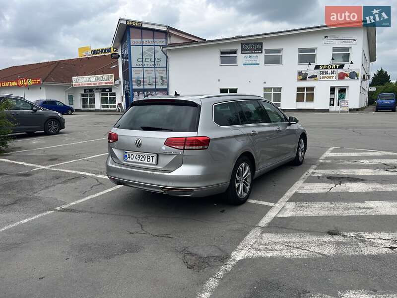 Универсал Volkswagen Passat 2016 в Ужгороде