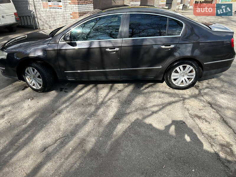 Седан Volkswagen Passat 2008 в Киеве
