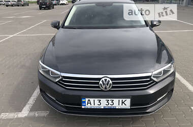 Универсал Volkswagen Passat 2017 в Киеве