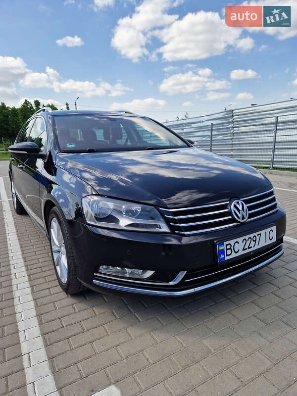 Универсал Volkswagen Passat 2012 в Дубно