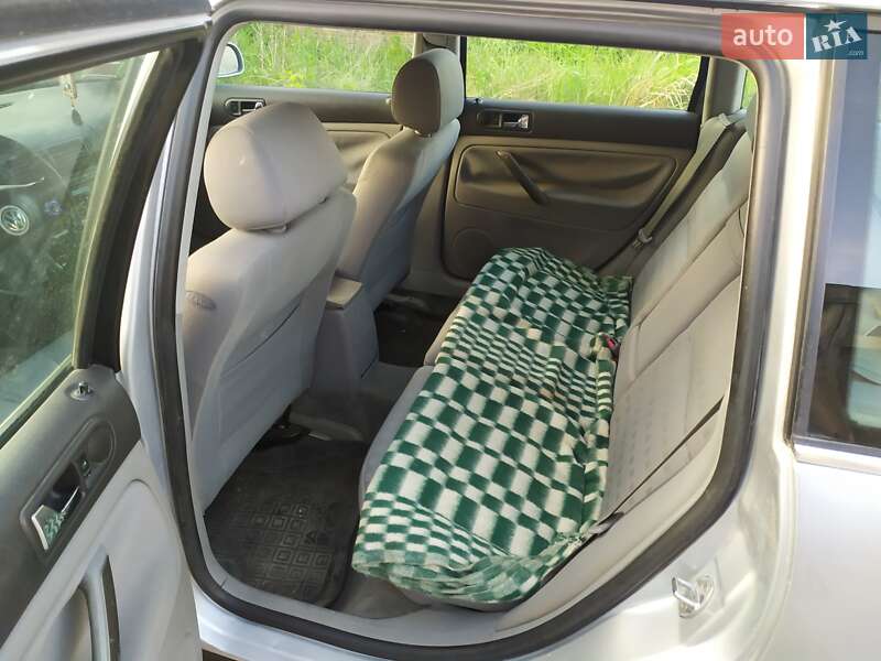 Универсал Volkswagen Passat 2000 в Ладыжине