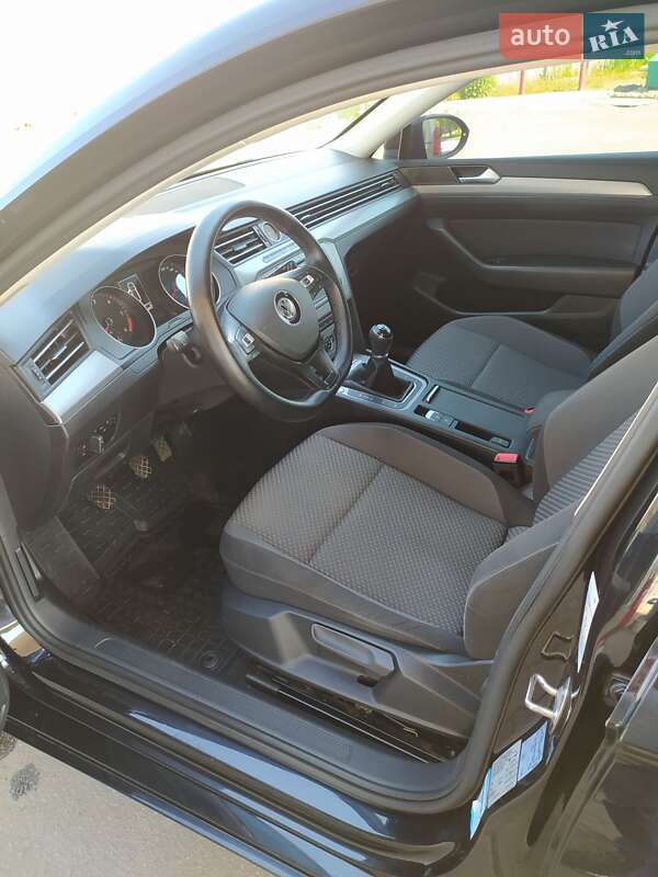 Универсал Volkswagen Passat 2015 в Ахтырке