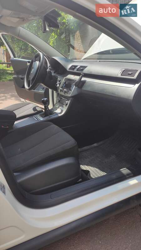 Універсал Volkswagen Passat 2010 в Ніжині