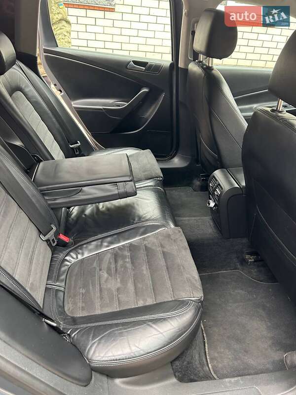 Універсал Volkswagen Passat 2006 в Харкові