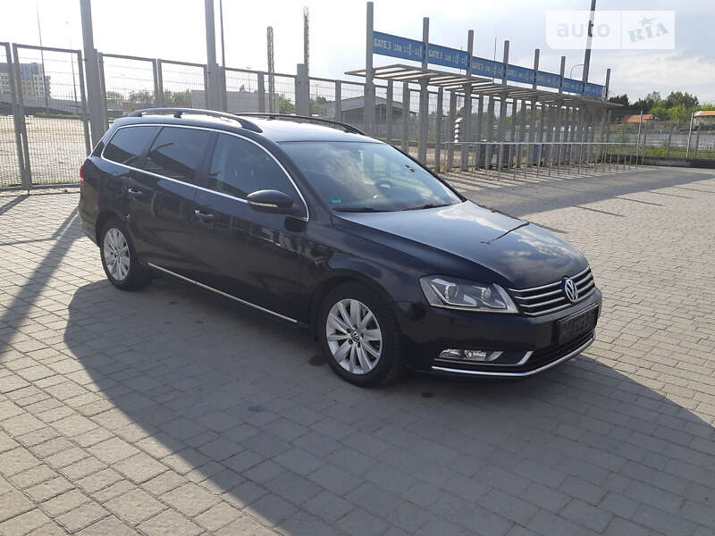 Универсал Volkswagen Passat 2013 в Львове