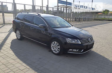 Универсал Volkswagen Passat 2013 в Львове