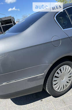 Седан Volkswagen Passat 2007 в 
