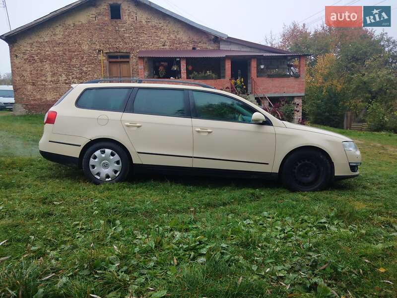 Универсал Volkswagen Passat 2008 в Пустомытах