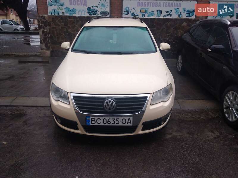 Универсал Volkswagen Passat 2008 в Пустомытах
