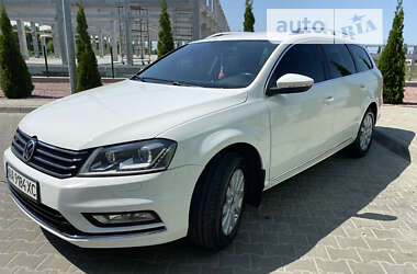 Универсал Volkswagen Passat 2013 в Киеве