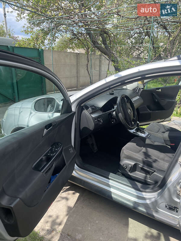 Универсал Volkswagen Passat 2009 в Полтаве