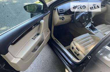 Универсал Volkswagen Passat 2011 в 