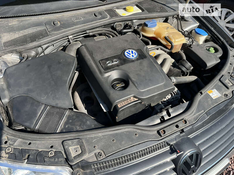 Универсал Volkswagen Passat 2003 в Харькове