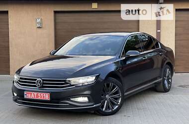 Седан Volkswagen Passat 2020 в 