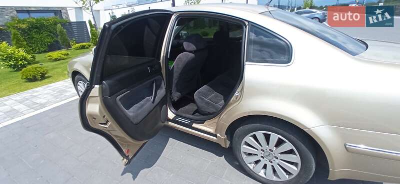 Седан Volkswagen Passat 2001 в Мукачево