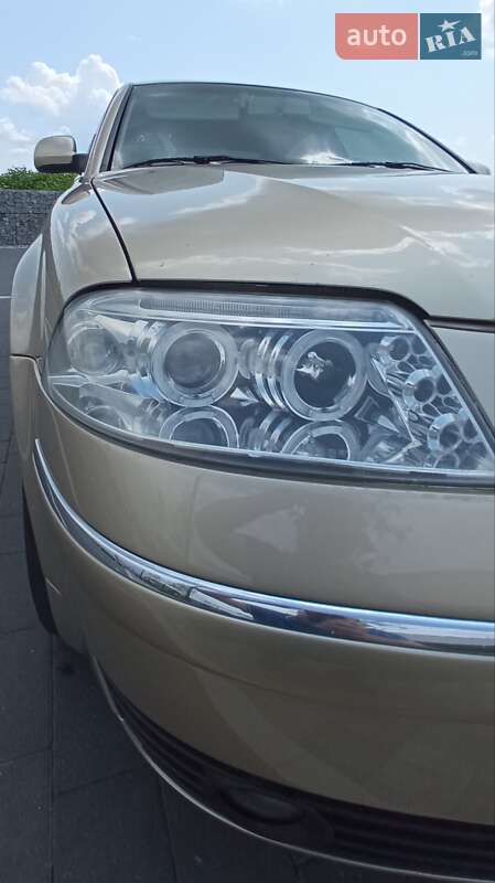 Седан Volkswagen Passat 2001 в Мукачево