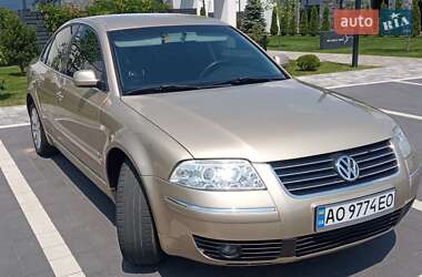 Седан Volkswagen Passat 2001 в Мукачевому