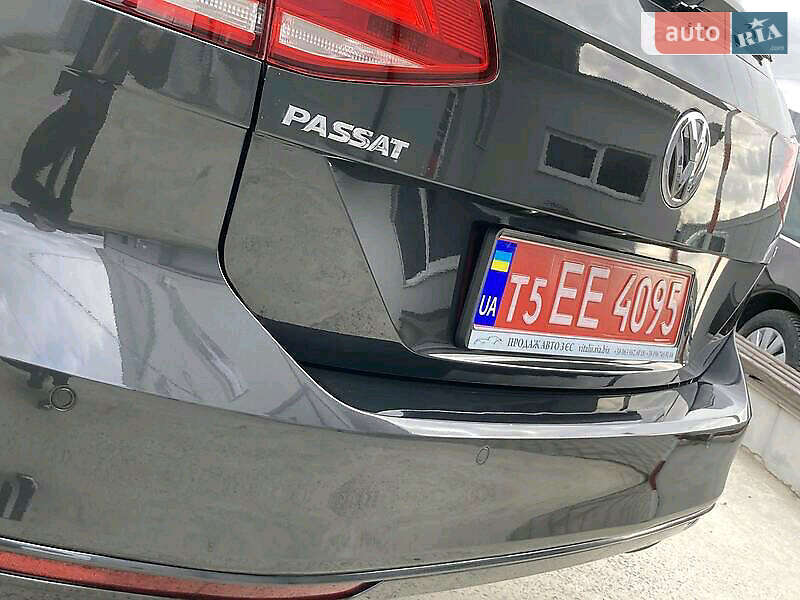 Универсал Volkswagen Passat 2017 в Бориславе