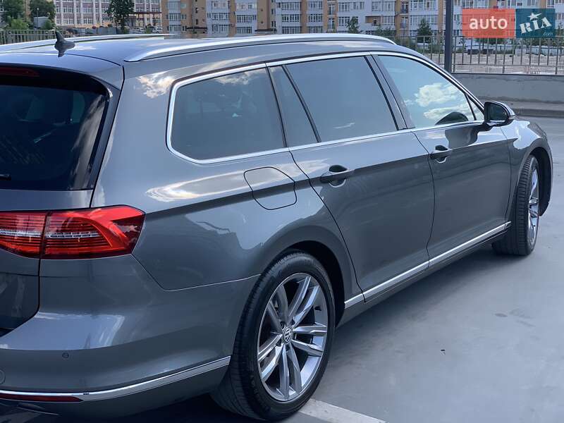 Універсал Volkswagen Passat 2015 в Львові