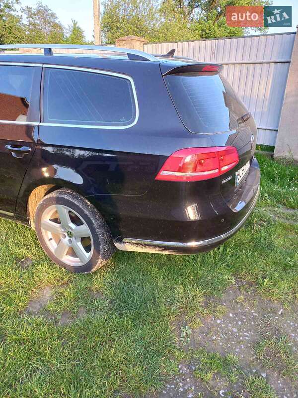 Универсал Volkswagen Passat 2010 в Яворове