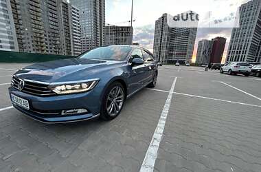 Универсал Volkswagen Passat 2014 в Киеве