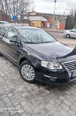 Седан Volkswagen Passat 2006 в Дубні