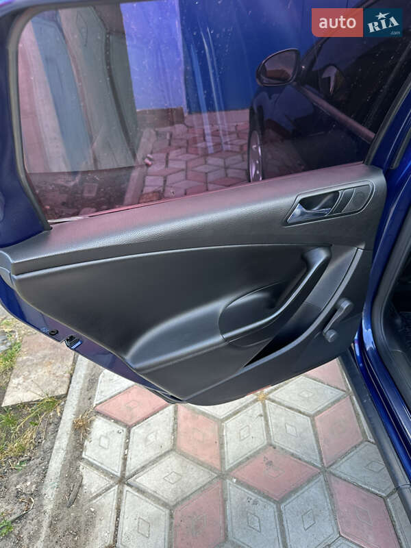 Универсал Volkswagen Passat 2010 в Овруче