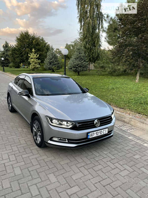 Седан Volkswagen Passat 2018 в Запоріжжі