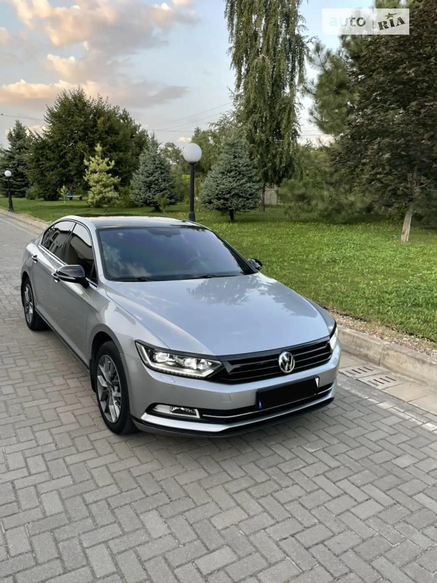 2018 Volkswagen Passat - фото 1