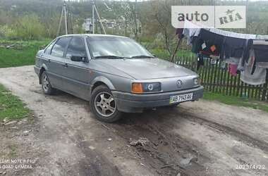 Седан Volkswagen Passat 1992 в Виннице