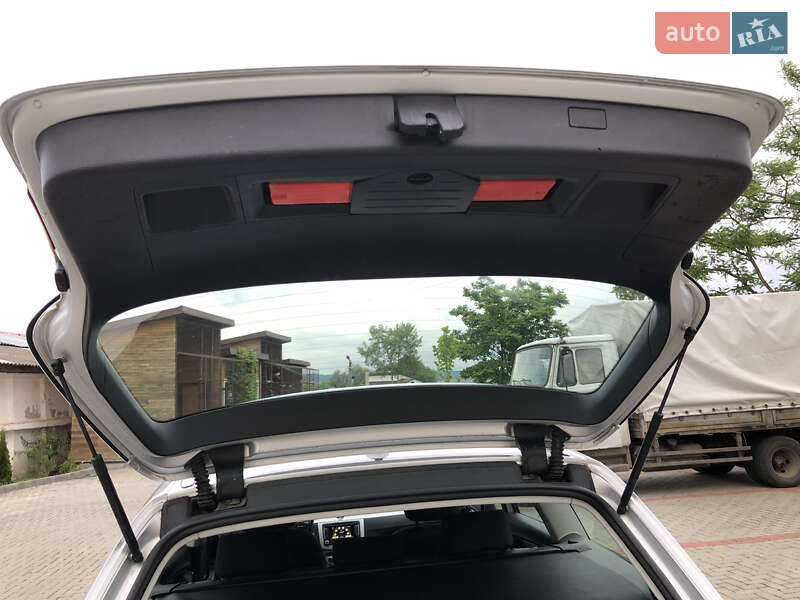 Универсал Volkswagen Passat 2014 в Золочеве