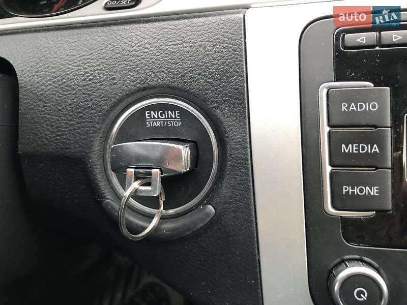 Универсал Volkswagen Passat 2014 в Золочеве