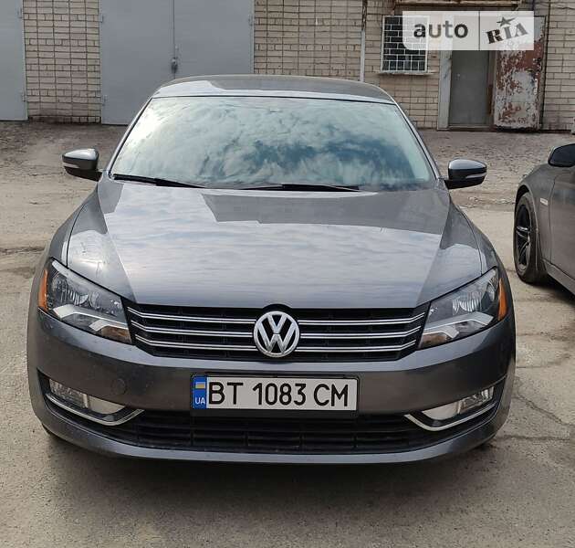 Седан Volkswagen Passat 2015 в Луцке