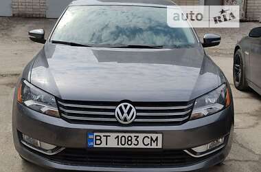 Седан Volkswagen Passat 2015 в Луцке