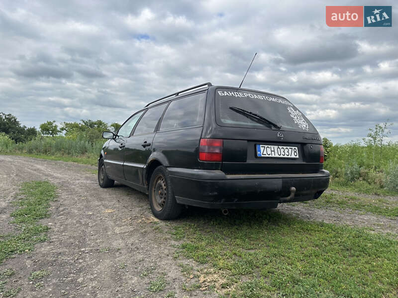 Универсал Volkswagen Passat 1996 в Покровске
