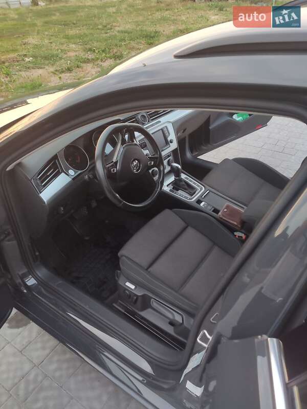 Універсал Volkswagen Passat 2017 в Тернополі