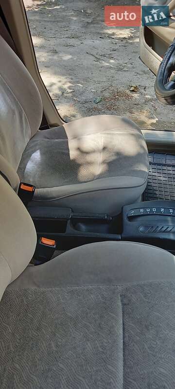 Седан Volkswagen Passat 1996 в Киеве